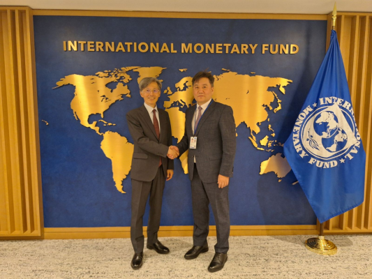 モンゴル中央銀行の幹部が国際通貨基金と世界銀行の春季会合に参加