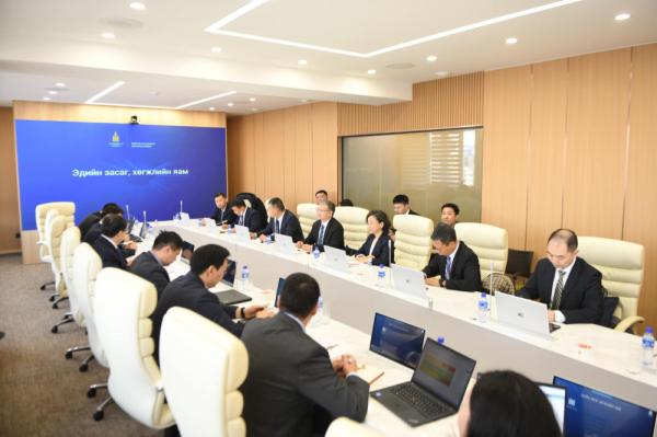 モンゴルと中国の経済回廊プロジェクトが議論されている
