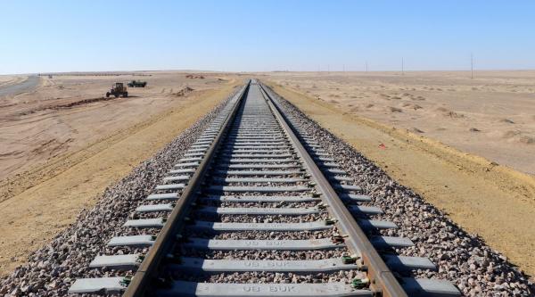 Gashuunsukait-Gantsmod検問所の越境境鉄道建設工事が継続中