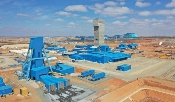 モンゴル政府、Oyu Tolgoi鉱山の融資金利引き下げ交渉開始　収益配分53％目指す