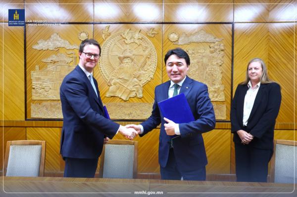 産業・鉱物資源省、Rio Tintoとマネジメントフィー大幅削減とガバナンス改善に関するプロトコルに署名