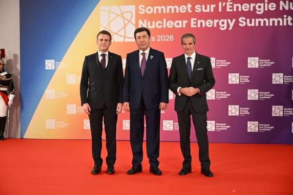 Macron大統領、ウラン供給の多角化でモンゴルに注目