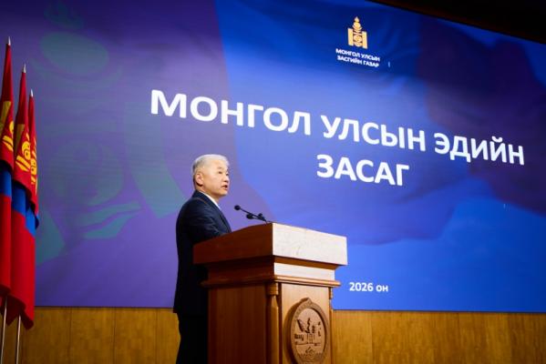 J.Enkhbayar副首相兼経済・開発相インタビュー　「経済規模100兆トゥグルグ時代へ、生産と雇用の拡大が不可欠」 
