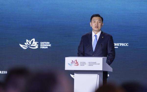 N.Uchral首相「モンゴルを地域の輸送・貿易ハブに」