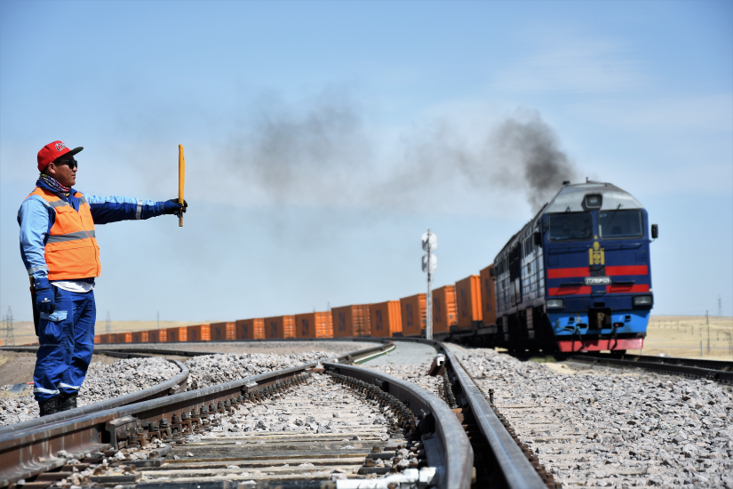 モンゴル縦貫鉄道が中国・ヨーロッパを結ぶ陸路の中で強力な競争相手になった