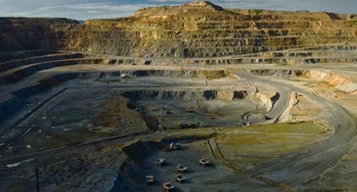 Erdenet Mining Corporationで生産された銅精鉱を輸出することを要請