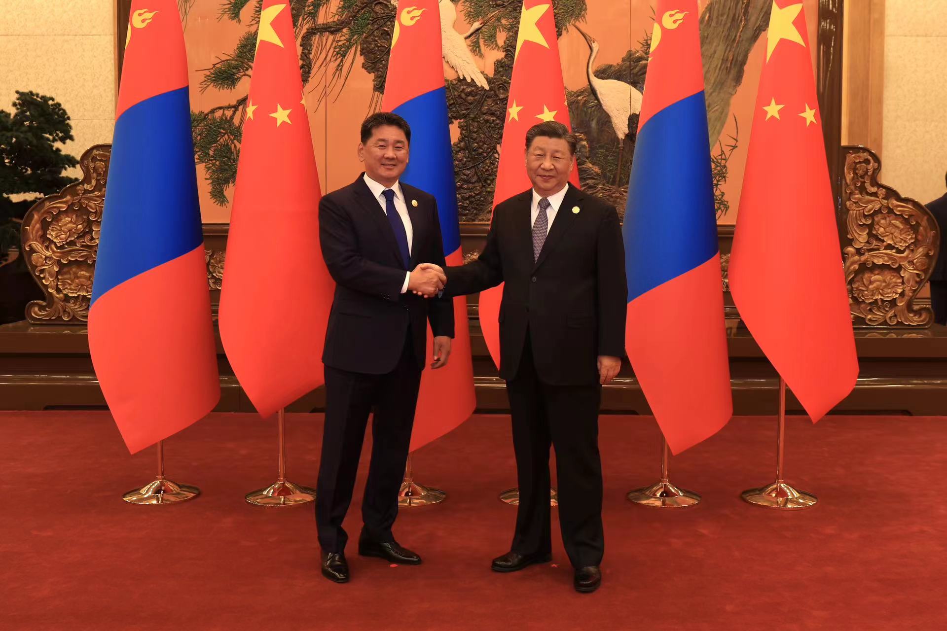 モンゴルのU.Khurelsukh大統領が中国の習近国家主席と会談