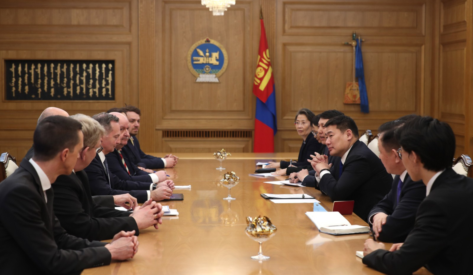 L.Oyun-Erdene首相がドイツのデジタル開発・道路運輸大臣と会談した
