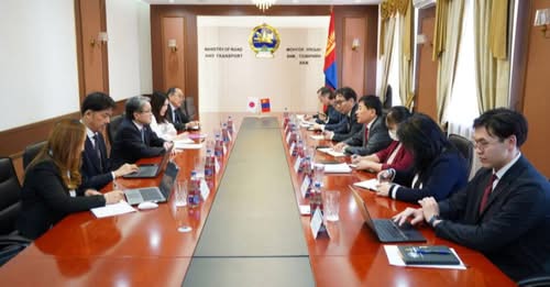 道路交通大臣、定例会合で日本国大使・JICA代表団と空港拡張を協議