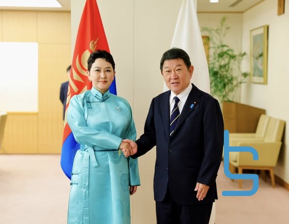 外相 B.Battsetseg 氏、茂木外相と会談