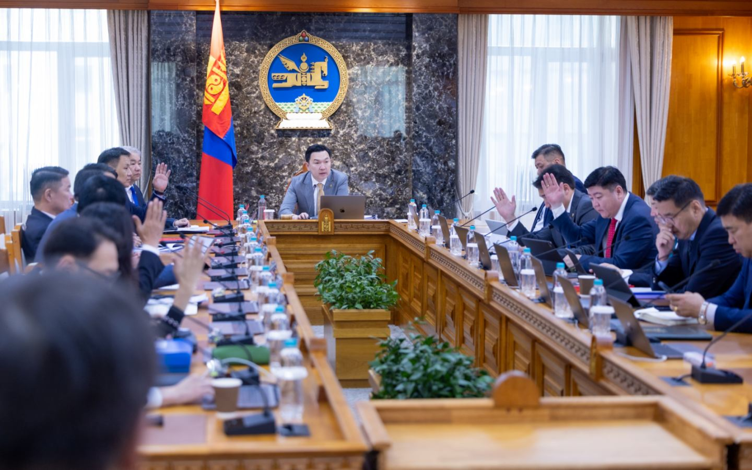 「Erdenes Mongol」を「Chinggis Khaan National Wealth Fund Group」へ改称