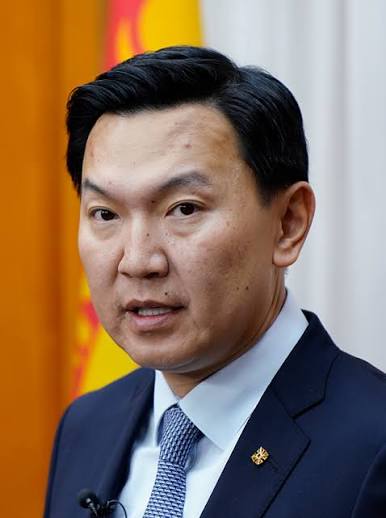 N.Uchral首相「予測可能で安定した法制度へ」　投資環境整備と高付加価値化を強調