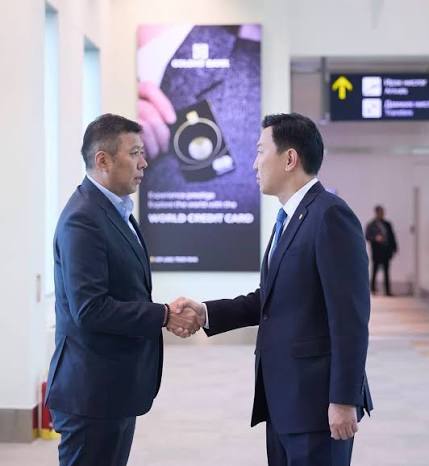 オチラル首相、日本公式訪問へ出発　高市首相と会談、経済・投資協力を協議